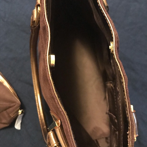 Brand new Estée Lauder suede leather tote. - Picture 2 of 5